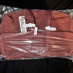 BAGGU medium mahogany bowler